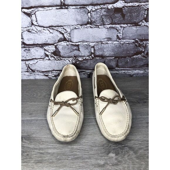 Tod’s Ivory Cream Leather Gommino Driving Moccasin Shoes Women’s Sz 40EU/9.5M US - Picture 2 of 16